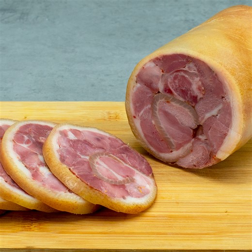 You will be delighted with this homemade ham recipe! It's worth a try Ingredients: pork ham hock: 1 pc nitrite salt: 11 g (0.4 oz) chili flakes: 10 g (0.4 oz) nutmeg: 3 g (0.1 oz) granulated garlic: 7 g (0.2 oz) water: 3 l (101 pt) water: 3 l (101 pt) LEAVE: 20 MIN | Cookrate