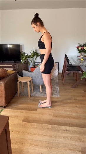 PAIGE | NUTRITION AND HEALTH COACH 💫 on Instagram: "“The scale hasn’t changed…” But you’re lifting heavier. Running faster. Recovering better. Measurements are changing. That’s not nothing — that’s more than nothing. So many women measure progress by how small they can make themselves, trust me, I was one of them. But when the real shift happens, when you start seeing food as fuel for performance and surviving this crazy thing we call life, instead of constant restriction, the changes start to