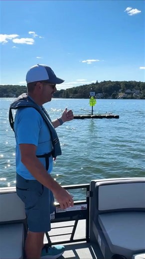 4.5K views | Have you ever come across one of these on Lake Hopatcong? 樂 #boating #fishing #baitbarge #lakehopatcong #bridgemarina | Bridge Marina, Inc. | Facebook