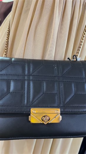 Tenemos prendas de 2da mano y nuevas para todo estilo, te esperamos!!!!! Hurtado811 y Carchi | Tacita Store