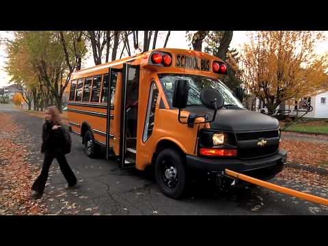 Micro Bird MBII School bus in action