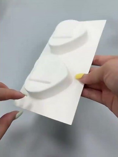 The Future is White & Green: Eco-Friendly Wet Pressed Pulp Trays