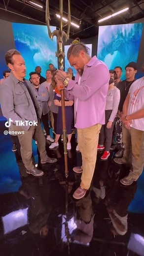 #JasonMomoa and #PatrickWilson don’t just have moves underwater. 🔱 (🎥: TT)