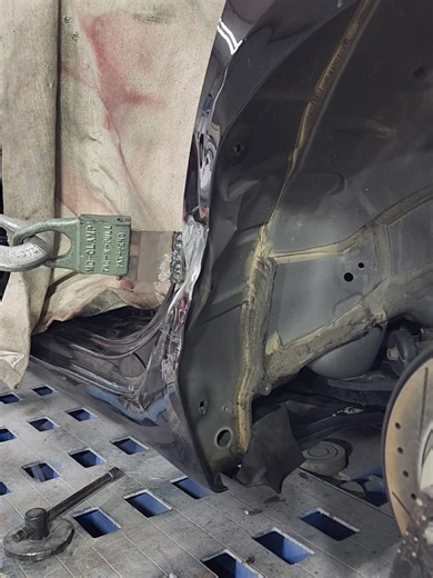 Straightening Wheelhouse: Essential Car Repair Techniques