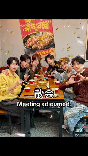 I never imagined JYP boy groups were like this in private… I even did a little boy group videography myself 😍The boys went out and performed their new song on the street, and many friends even filmed them. I hope these sincere and hardworking boys get seen - vlogger 小岗同学 #CIIU #뻔푸소년 #奔赴少年CIIU #JYP #fyp