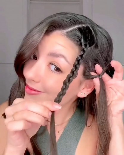 Daily Hair Tutorials 💇‍♀️ | 🥰🥰Follow @hairs.diy to get more hair style ideas and learn simple beautiful hair styles 💓 . @agatalluch . #hairstyleideas #videohair... | Instagram