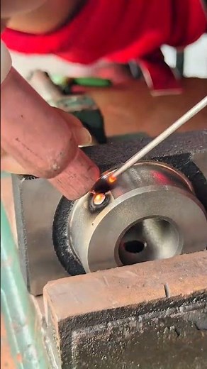 Cold welding machine for repairing casting mold defects, easy to operate, no porosity or sand holes