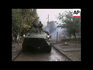 RUSSIA: CHECHNYA: RUSSIAN ARMY APPROACHES