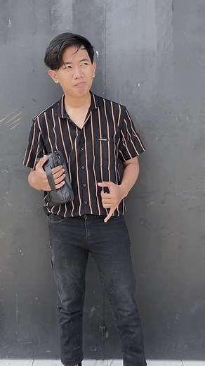 Exploring Body Language and Gestures in a Video