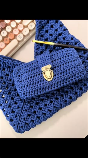 You just need to know how to do the half double crochet stitch, single crochet stitch, slip stitch and how to make rectangles. #crochetwallet #crochetwallettutorial #crochettutorials #beginnercrochet