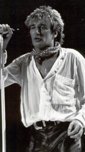 Rod Stewart's nervous start 😨🎤