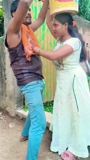 Lent a helping hand and left everyone amazed 🙏 #FamilyBond #HelpingHand #ViralVideo #TrendingToday