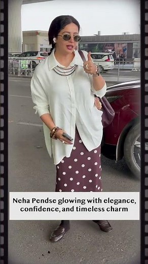 Neha Pendse glowing with elegance, confidence, and timeless charm