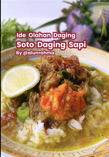Save Aja Dulu ❤️ - Resep Soto Daging Sapi Kalau punya daging sapi, cobain dimasak ini deh. Bisa dijadikan ide menu makan anak juga, kuahnya ngaldu dan comforting -Soto Daging Sapi- By @alunrahma Bahan : 750 gr daging sapi bagian sengkel 6 cm lengkuas 4 cm jahe 2 batang sereh 3 lbr daun salam 6 lbr daun jeruk 1700-2000 ml air 1 sdt lada bubuk Garam, gula, kaldu bubuk secukupnya 1 batang daun bawang iris Bumbu Halus : 8 bawang putih 15 bawang merah 5 kemiri sangrai 3 cm kunyit bakar 1 sdm ketumbar