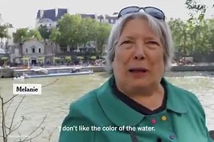 Paris Mayor Swims in the Seine to Show It Is Clean Before the Olympics