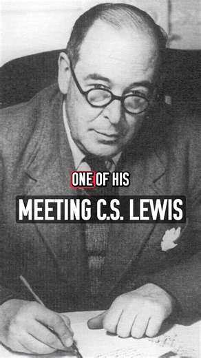 What is like to be in lecture with C.S. Lewis?? A packed house, a powerful talk, and perfect timing - what an incredible experience it must have been to listen and learn from C.S. Lewis himself. So fun listening to John Lennox unpack these memories from his time at Oxford! John and I's full conversation can be found on YT - link in bio #CSLewis #apologist #Oxford #teaching #Christianity #lecture