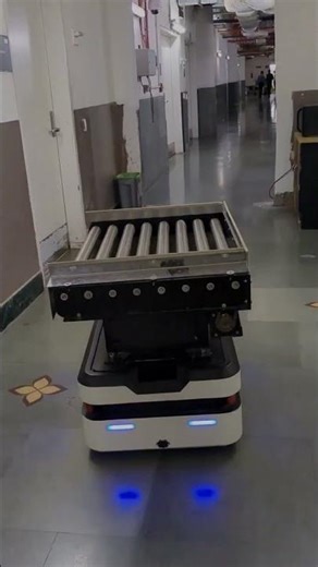 Hospitals Are Using Robots Now