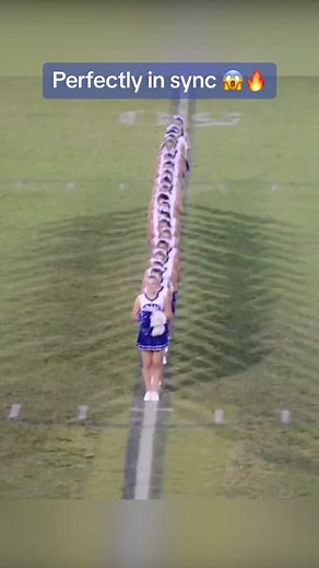 They killed this 🙌👀 (Via @MUMUCA DANCE ) #cheerleader #cheerlife #insync #highschoolsports #impressive #cheerroutine