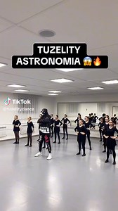 84K views · 2.1K reactions | SHUFFLE TREND  ASTRONOMIA TUZELITY  #viral #usa #inspiration #dancereels #dancechallenge #viralmyreelscing #trendingreelsvideo | Tuzelity Shuffle | Facebook