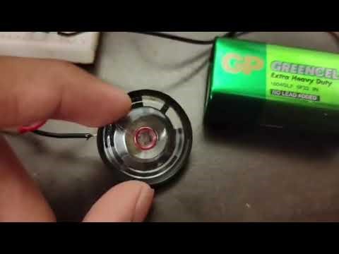 Amplifier circuit using LM386 on breadboard