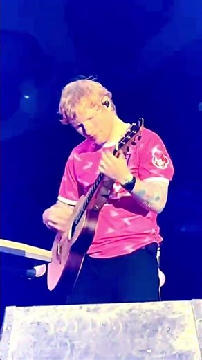 Instrument performance from “Bad Habits” from Ed Sheeran Live in Melbourne #looptour #shorts #live