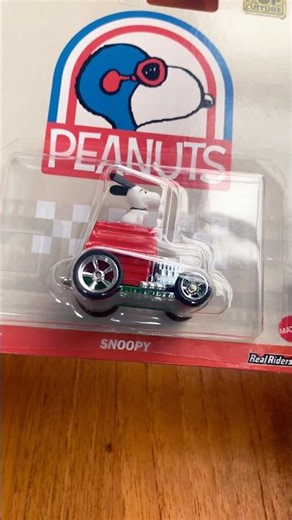 Hot Wheels Meets Peanuts 🏁🐶 | Snoopy 1:64 Die-Cast Joins the Collection!