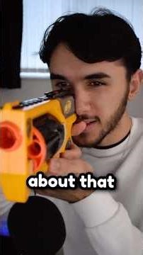 She does this at the beach... #shorts #shortsfeed #youtubeshorts #cringe #lifehack #comedy #funny