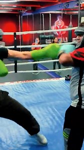 46K views · 531 reactions | ENTRENANDO BOXEO CON UN ENANO 壘 #alana | Alanalarana | Facebook