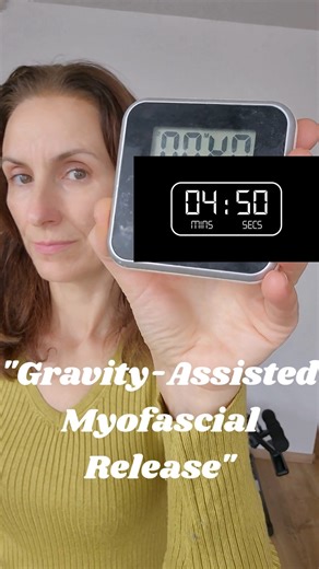 Face Yoga For You on Instagram: "How often do you reverse gravity for your spine? Using an inversion table has become a daily part of my routine—not only for comfort, but for long-term spinal health, mobility, and longevity. When we decompress the spine, we create more space between the vertebrae, improve fluid exchange in the discs, and allow the nervous system to regulate more effectively. In many documented cases, patients reported up to 95% pain relief and 95% improvement in muscular functio