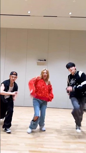 [TXT] YEONJUN, SOOBIN AND JESSI ARE BACK OUR WATERMELON SQUAD 😭😂