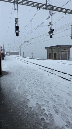 16.11.2025. Ospizio Bernina, GR. 2253 m ü. M. Bahnhof Rhätische Bahn, Panorama | Vladimir Zahorec