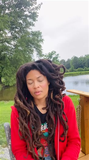 28K views · 1.1K reactions | Here’s an old country holler for y’all. It’s especially for those who might be grieving. Joy in my soul. Sadness in my heart. Holding space for both. You’ve gotta walk that lonesome valley. Sending love, V. June | Valerie June | Facebook