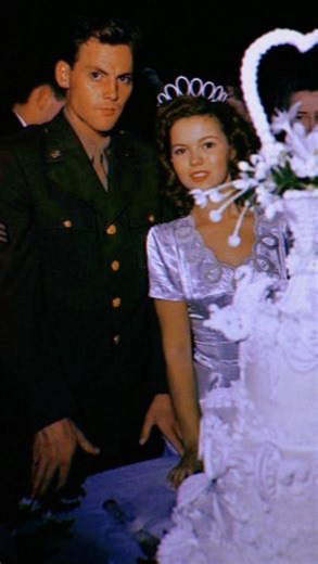 ♡ 𝙾𝙻𝙳 𝙷𝙾𝙻𝙻𝚈𝚆𝙾𝙾𝙳 𝙻𝙾𝚅𝙴 ♡ on Instagram: "♡ 𝓢𝓱𝓲𝓻𝓵𝓮𝔂 & 𝓙𝓸𝓱𝓷 ♡ •Newsreel footage of Shirley Temple and her first husband, John Agar, taken on their wedding day in California, 1945. 🩵 ♡ ♡ ♡ 𝐅𝐨𝐥𝐥𝐨𝐰 𝐌𝐞: @oldhollywoodcouples ♡ ✨ #shirleytemple #johnagar #curleytop #oldhollywoodactors #tarantula #thelittlecolonel #happinessis #hollywoodcouples #truelove #oldhollywood #1945 #1940s #cutecouples #loveyou #ww2 #goodolddays #classiccinema #goldenageofhollywood #vintagestars #