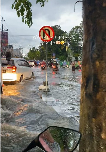 Wisata Banjir di Kali Mambu Jogja