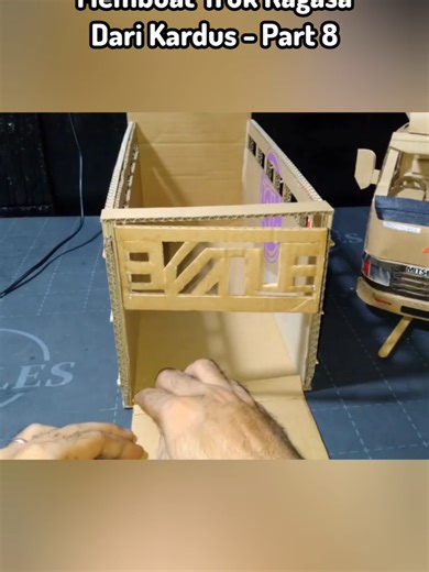 Membuat Miniatur Truk Oleng Ragasa Dari Kardus