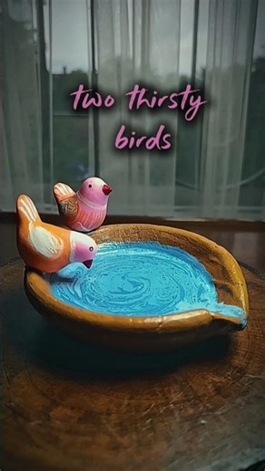 Diy Thirsty bird 💧🐦Made with a clay lamp base, Fevicol for water, and super clay birds.