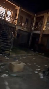 🔴 « Le pays est au bord de la guerre civile » : son commerce détruit pendant les émeutes à Madagascar, ce célèbre fromager du Rhône raconte #FaitsDivers #Villefranche #Rhône ▶️ https://ebra.non.li/0o | Le Progrès Lyon