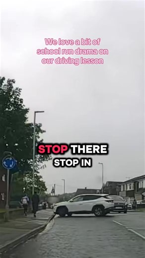We love a bit of drama on our driving lessons. School run always brings the chaos 😅 #learnerdriver #learntodrive #drivinginstructor #drivinglessons | Drive with Denise