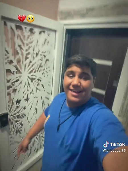 Explore the Emotional Depths of 'Alo Hkon' by Cheb Hamido