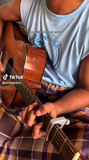 Mengenangmu oleh Kerispatih: Lirik dan Akord Gitar
