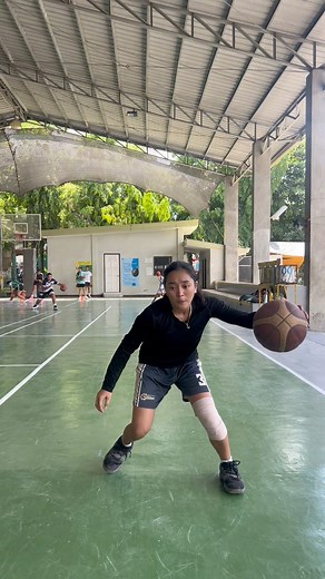 8.9K views · 79 reactions | V-Dribble combos: Crossover, Between the legs, Behind the back. Sharpen your handle, stay in control. #tatakGOTSHOT | Got Shot Basketball Camp | Facebook