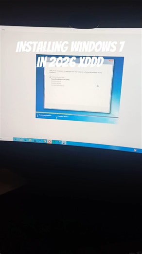 Installing windows 7 in 2026 :3 (with a virtual machine)