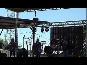 Leah Rose performs "Light of Day"