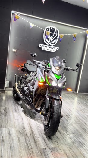Z1000 R edition 🔋🆕💚💚💚💚 @Amr Safwat 🦅 @🦁SAFWAT🦁 #طرق_مصر_بقت_عالمية🇪🇬 #kawasaki 📞 01286633990 01224826482