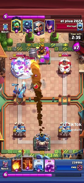 One minute of three musketeers aura 🤣🤣🤣#cl#clashroyaley#fypi#viral