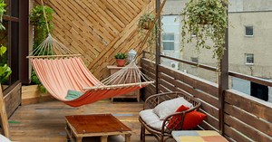 Comment nettoyer efficacement la rambarde ou garde-corps de mon balcon ?
