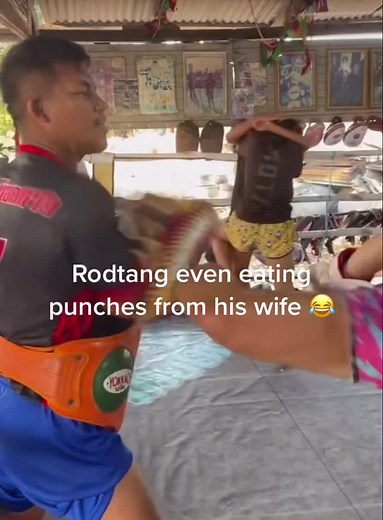 Rodtang and His Wife | Funny Muay Thai Moment