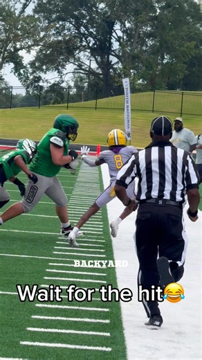 Never seen a LINEMAN hit this hard🤯🔥 #bighit #hitstick #footballshorts #footballplayer #lineman