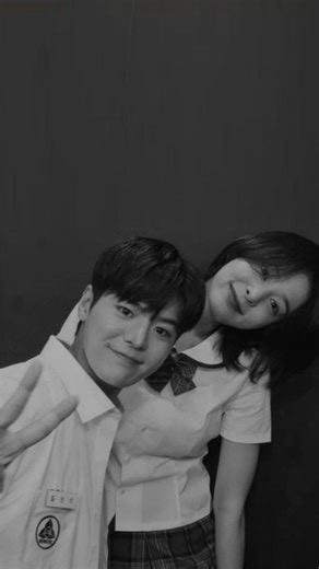 Viciados em Dorama on Instagram: "Eu assistindo: "Eu vendo, eu não acredito 🫠🤌🏼". /**************************************/ 🍿𝐍𝐨𝐦𝐞: 💬𝐈𝐝𝐢𝐨𝐦𝐚: 🌸𝐎𝐧𝐝𝐞 𝐀𝐬𝐬𝐢𝐬𝐭𝐢𝐫: /**************************************/ 👁️‍🗨️𝐒𝐢𝐠𝐚 @dorama.addicted 