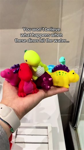 Light-Up Dinosaur Toys Transform Bath Time Fun